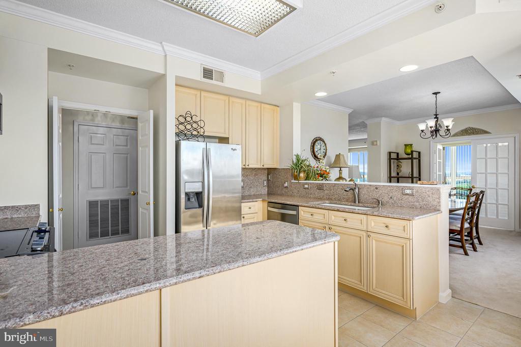 19355 CYPRESS RIDGE TER #1106