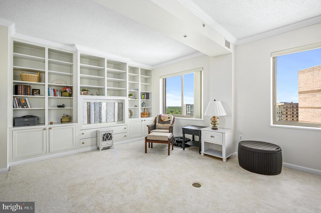 19355 CYPRESS RIDGE TER #1106