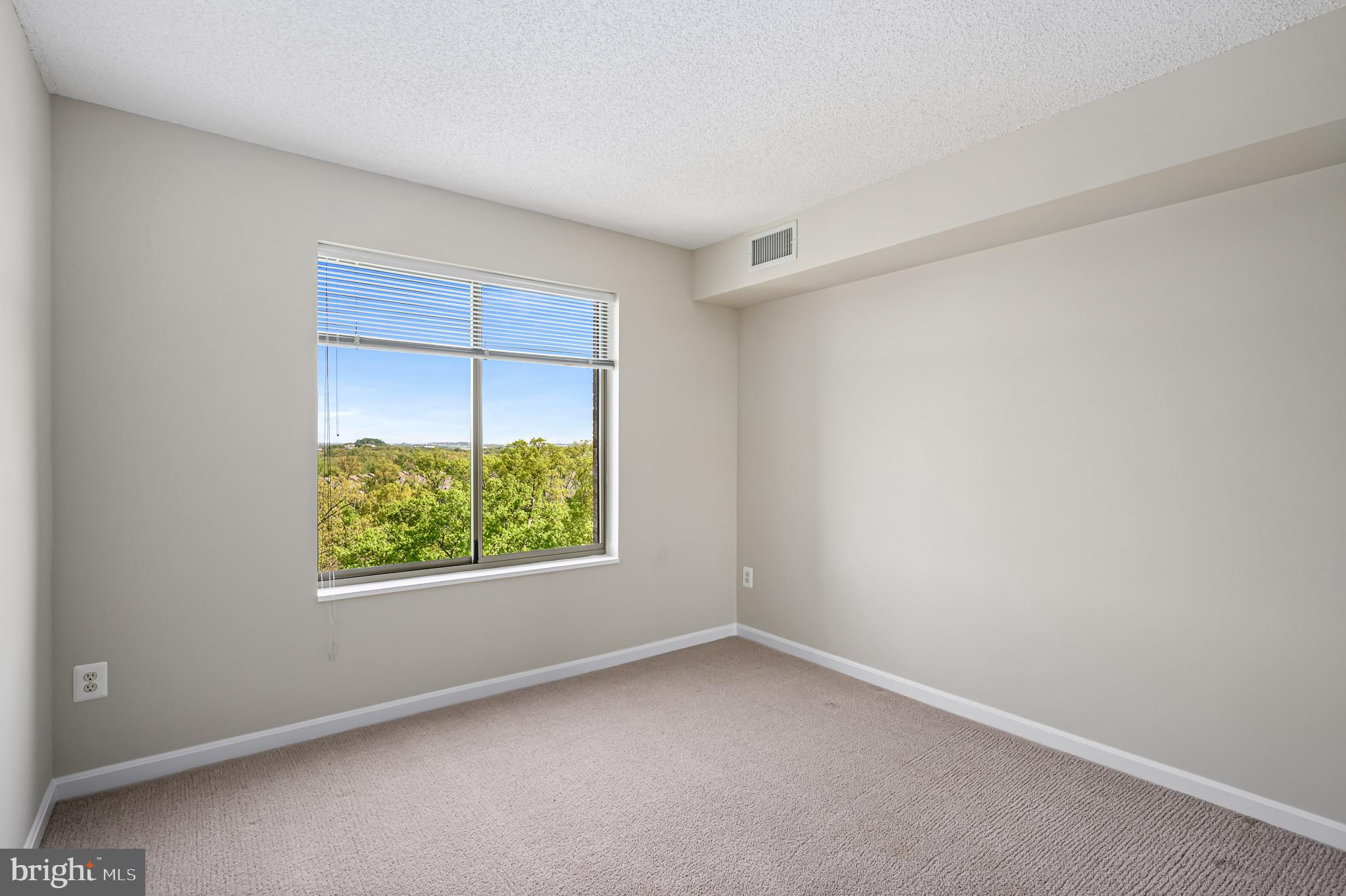 19385 Cypress Ridge Ter #906