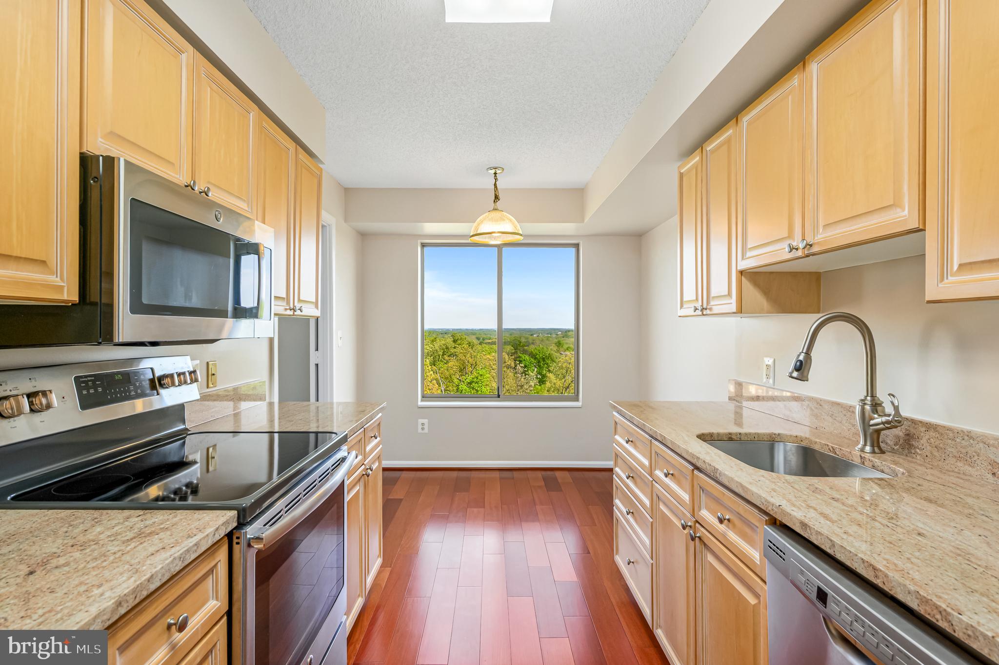 19385 Cypress Ridge Ter #906