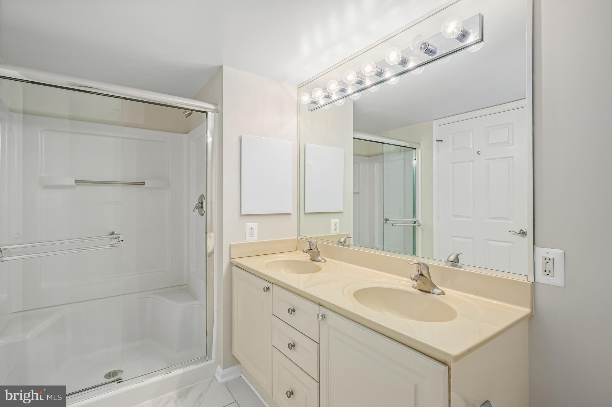 19385 Cypress Ridge Ter #906