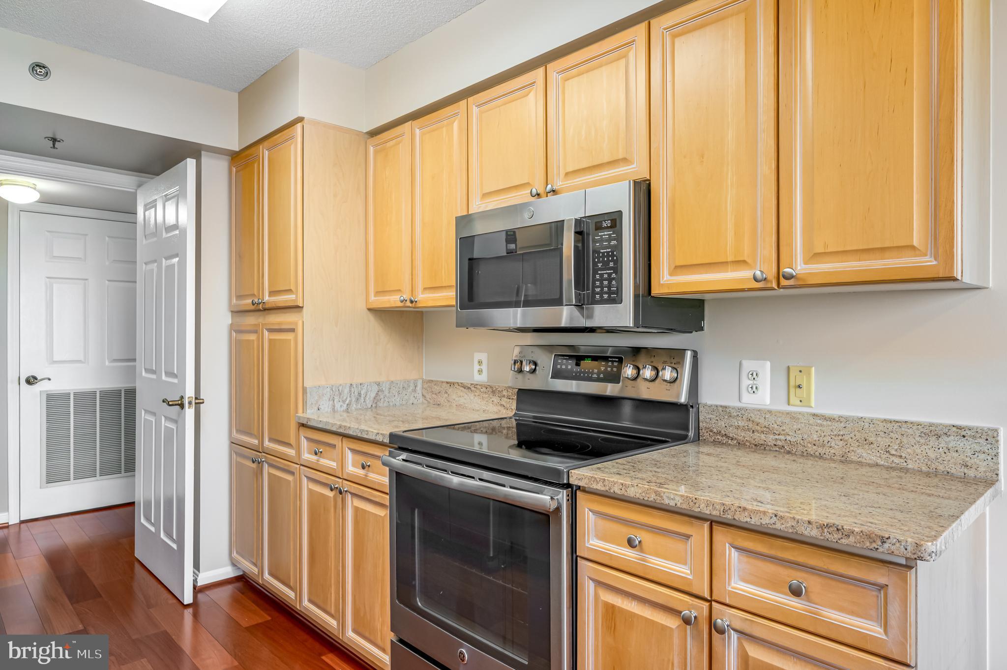 19385 Cypress Ridge Ter #906