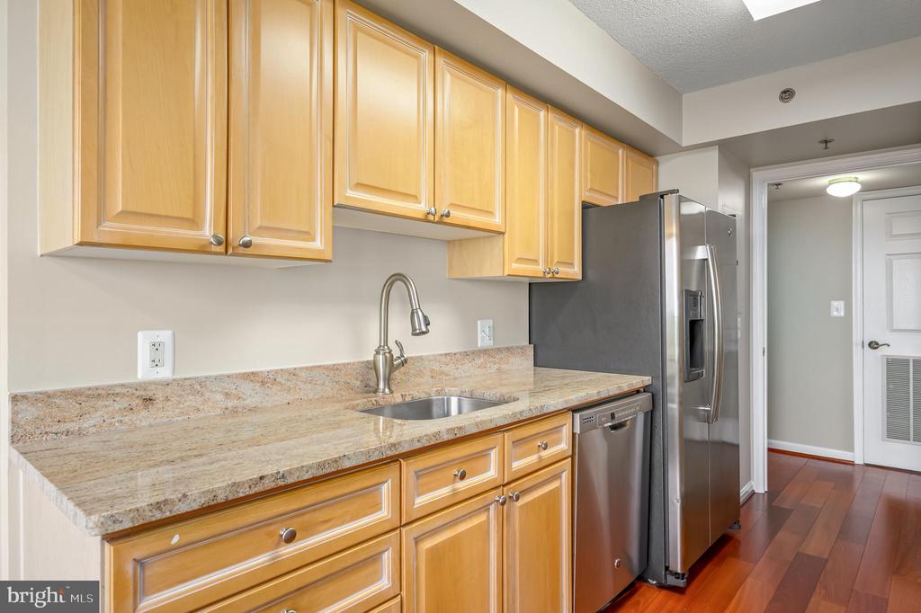 19385 Cypress Ridge Ter #906