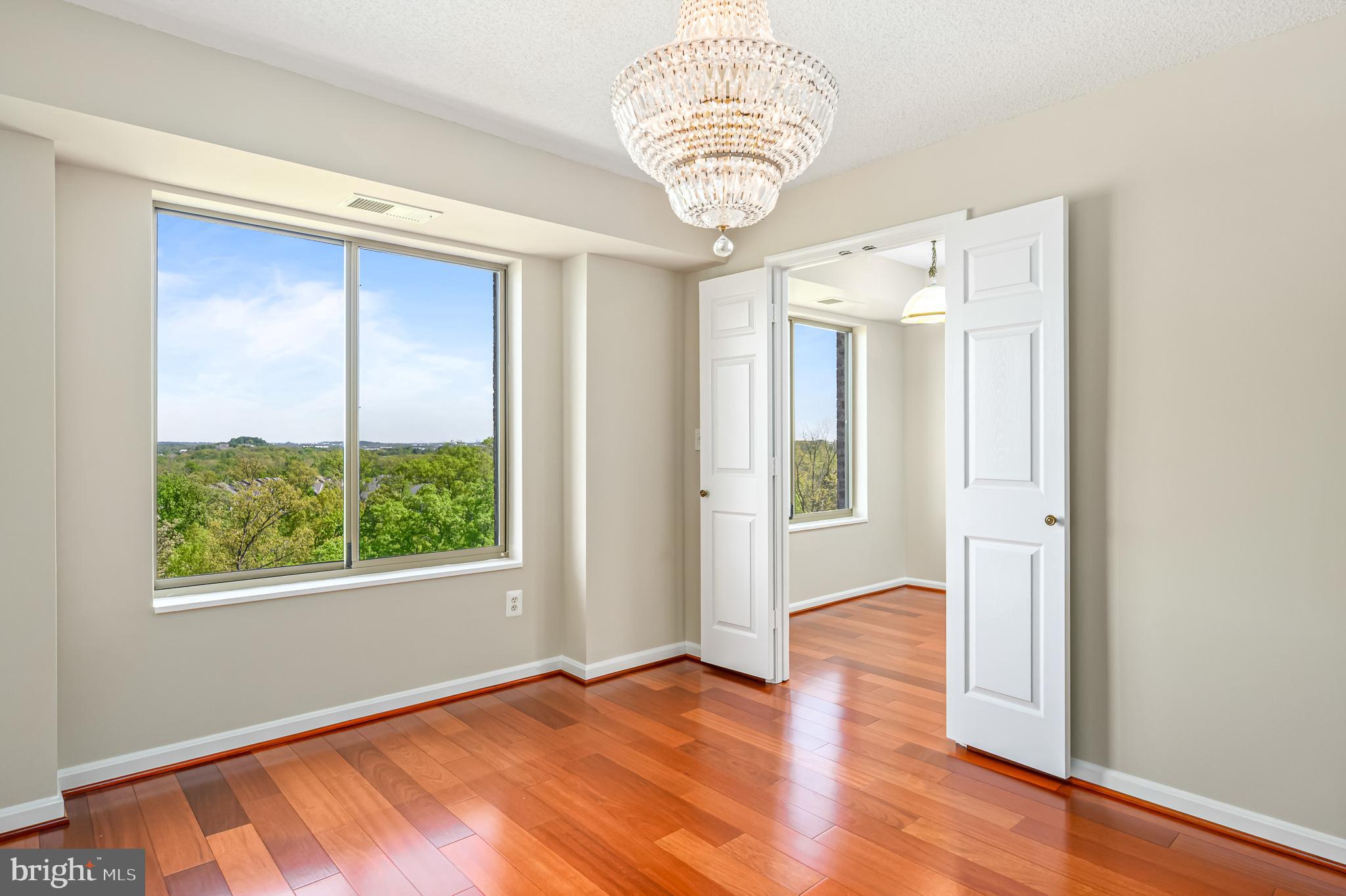 19385 Cypress Ridge Ter #906