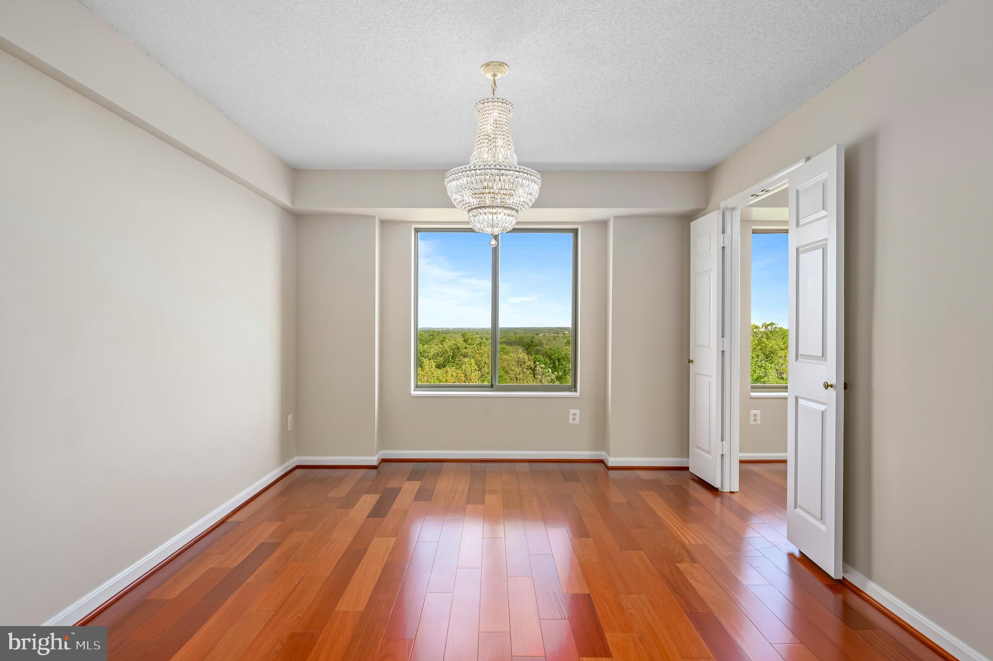 19385 Cypress Ridge Ter #906