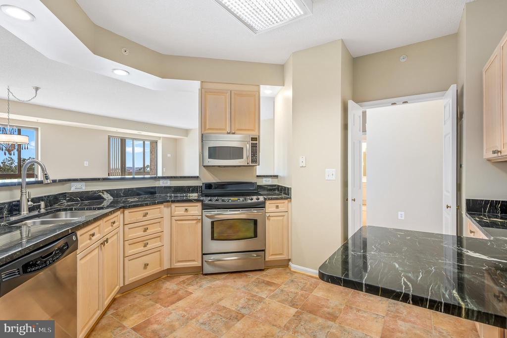 19355 Cypress Ridge Ter #720