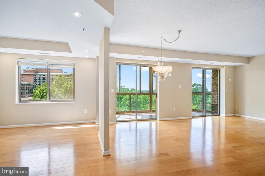 19355 Cypress Ridge Ter #720