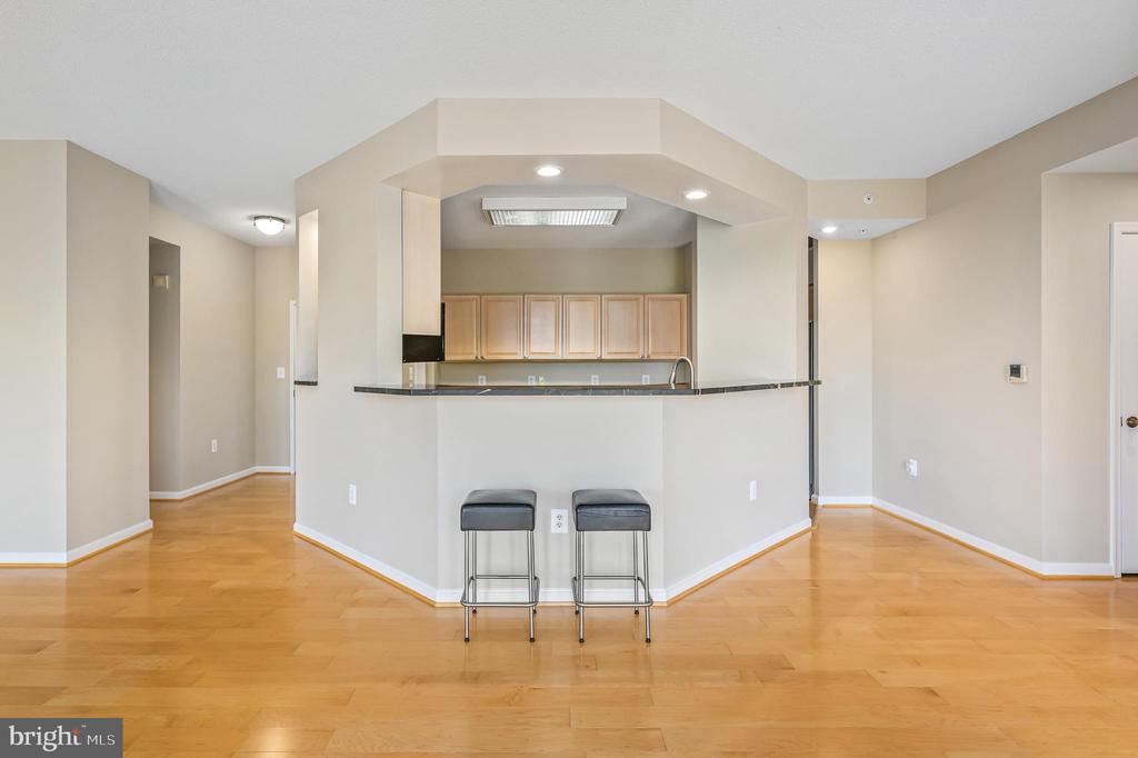19355 Cypress Ridge Ter #720