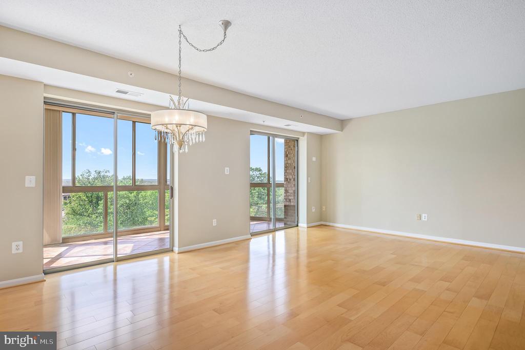 19355 Cypress Ridge Ter #720