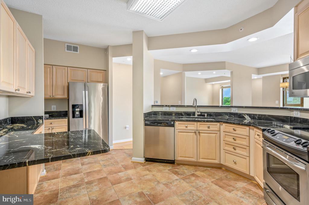 19355 Cypress Ridge Ter #720