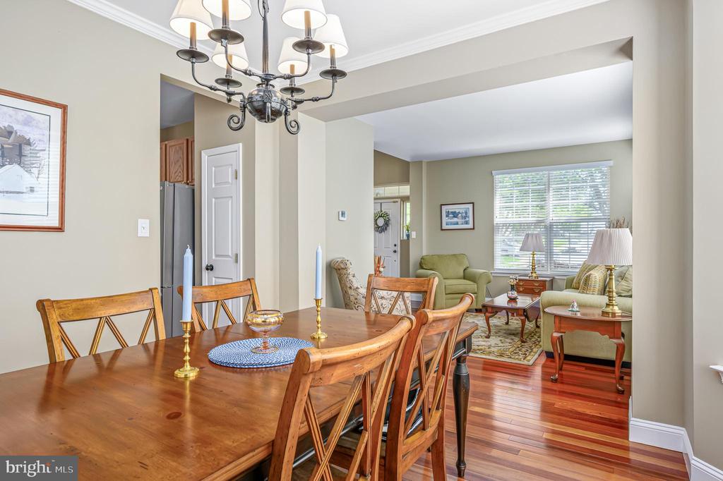 1234 Barksdale Dr NE