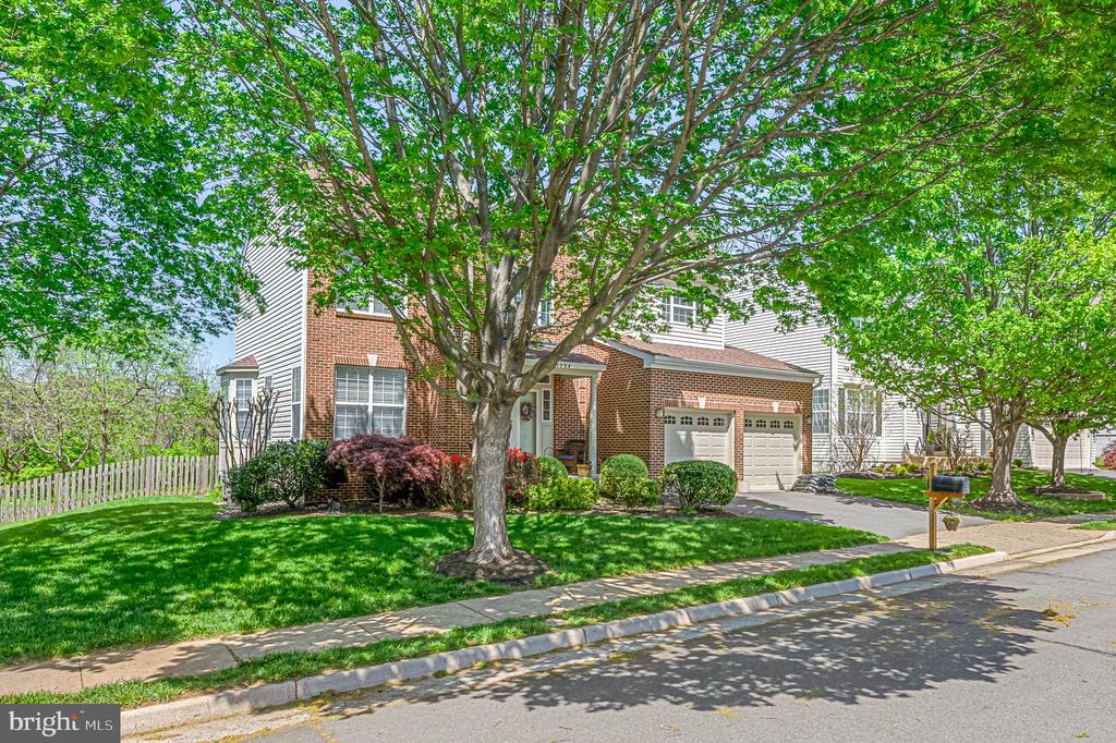 1234 Barksdale Dr NE
