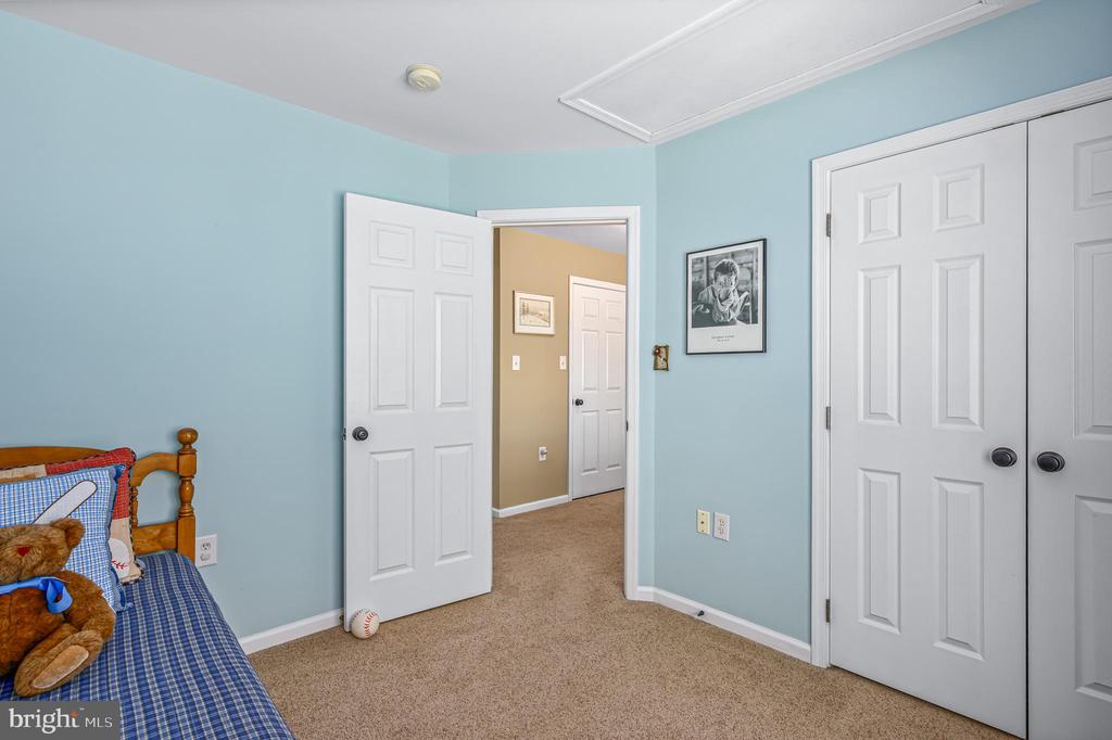 1234 Barksdale Dr NE