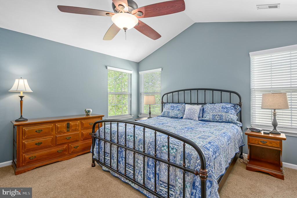 1234 Barksdale Dr NE