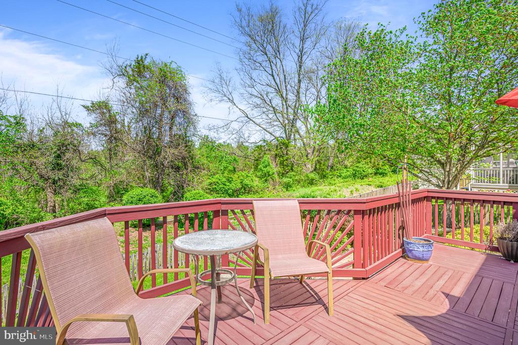 1234 Barksdale Dr NE