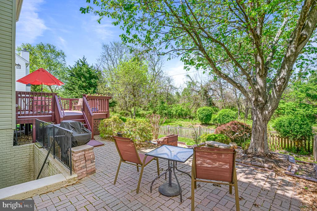 1234 Barksdale Dr NE