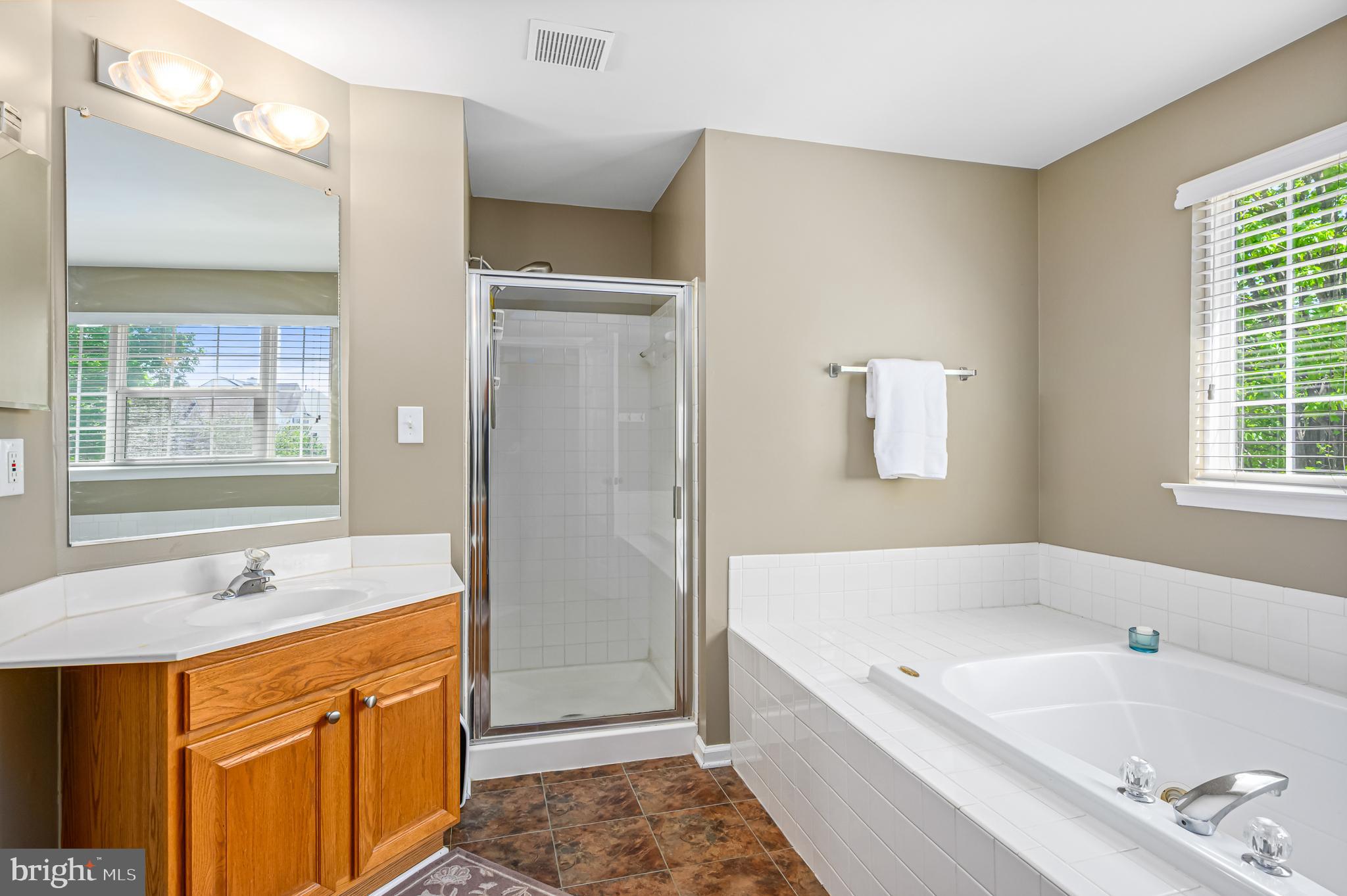 1234 Barksdale Dr NE