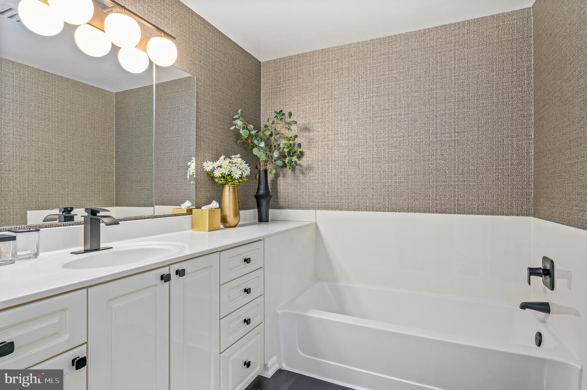 19370 Magnolia Grove Sq #109