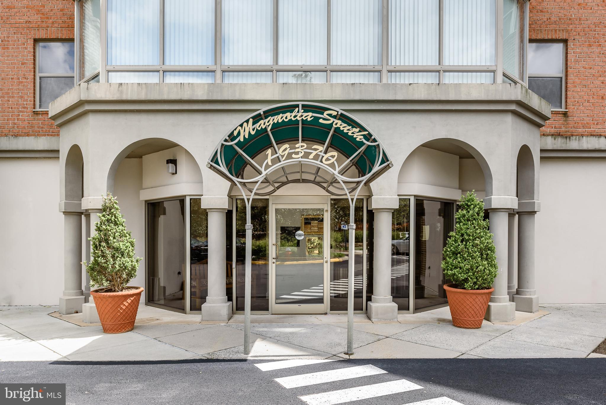 19370 Magnolia Grove Sq #109