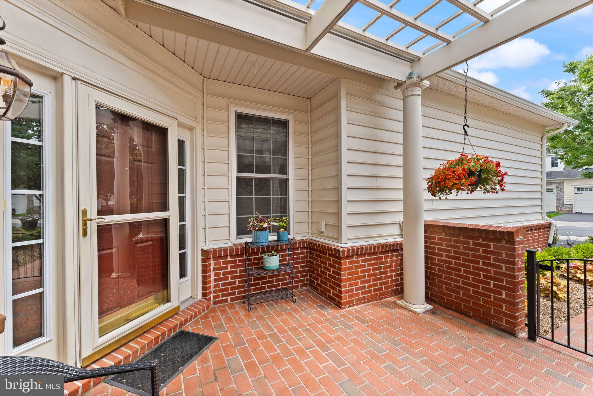 44360 Oakmont Manor Sq