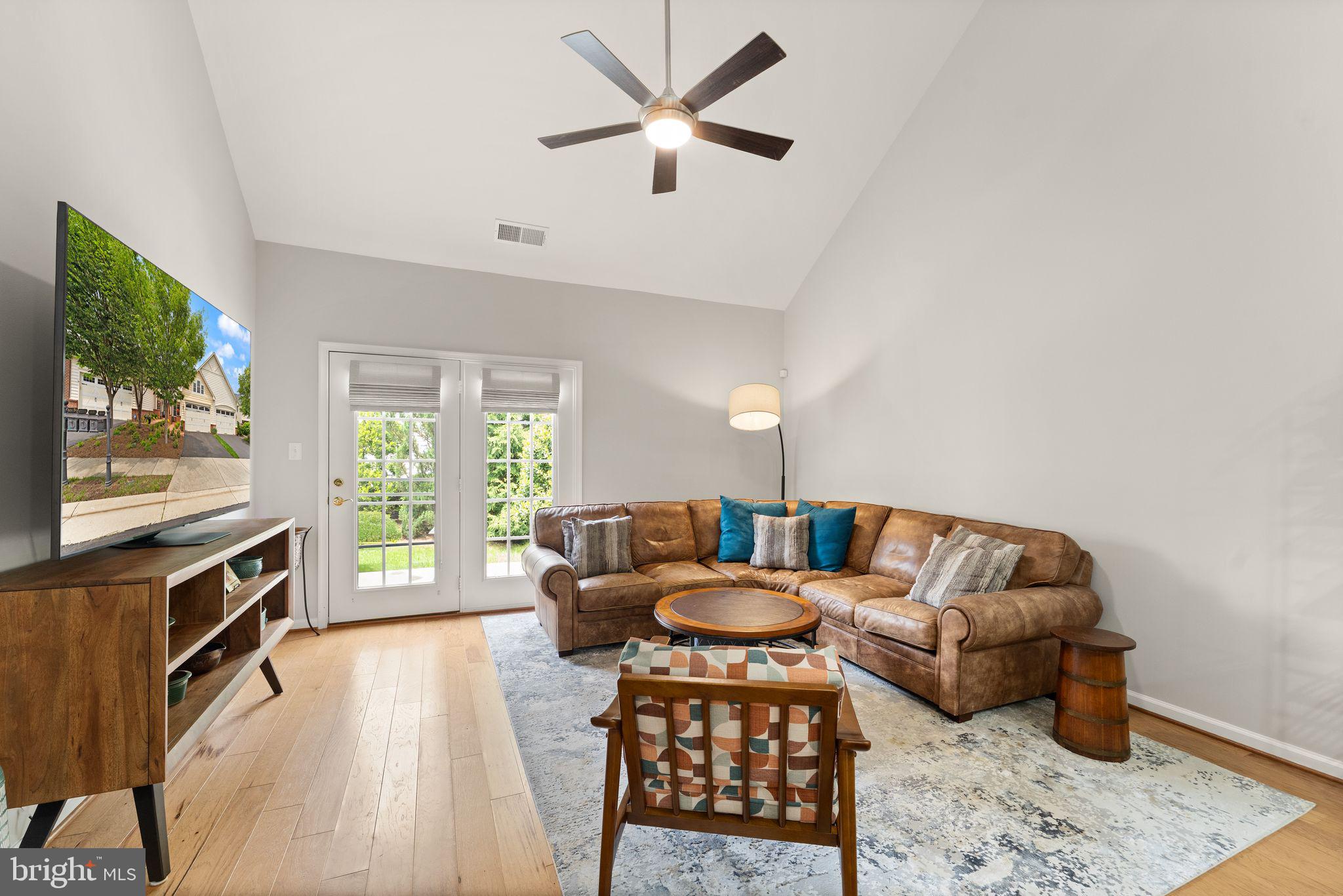 44360 Oakmont Manor Sq