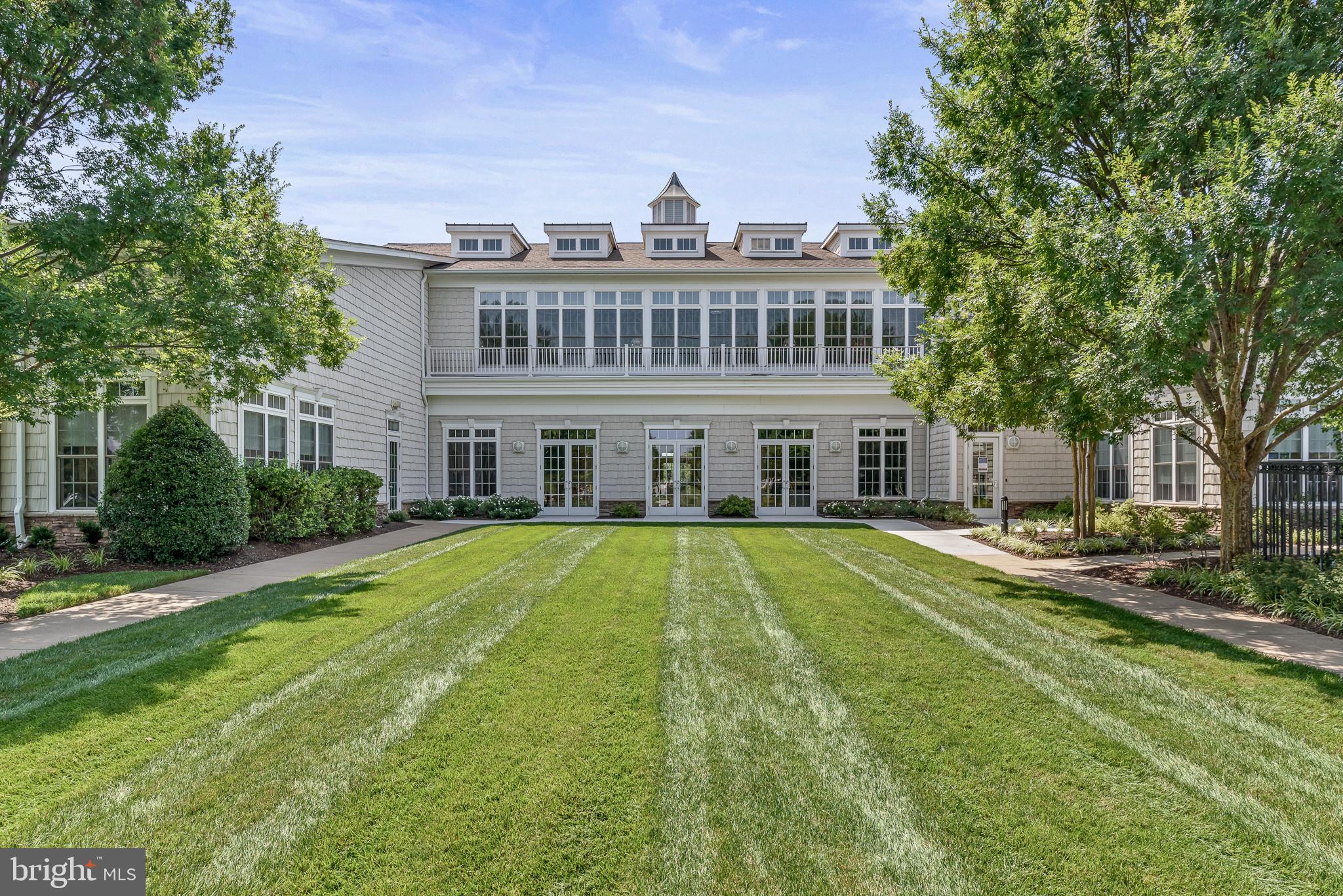 44360 Oakmont Manor Sq