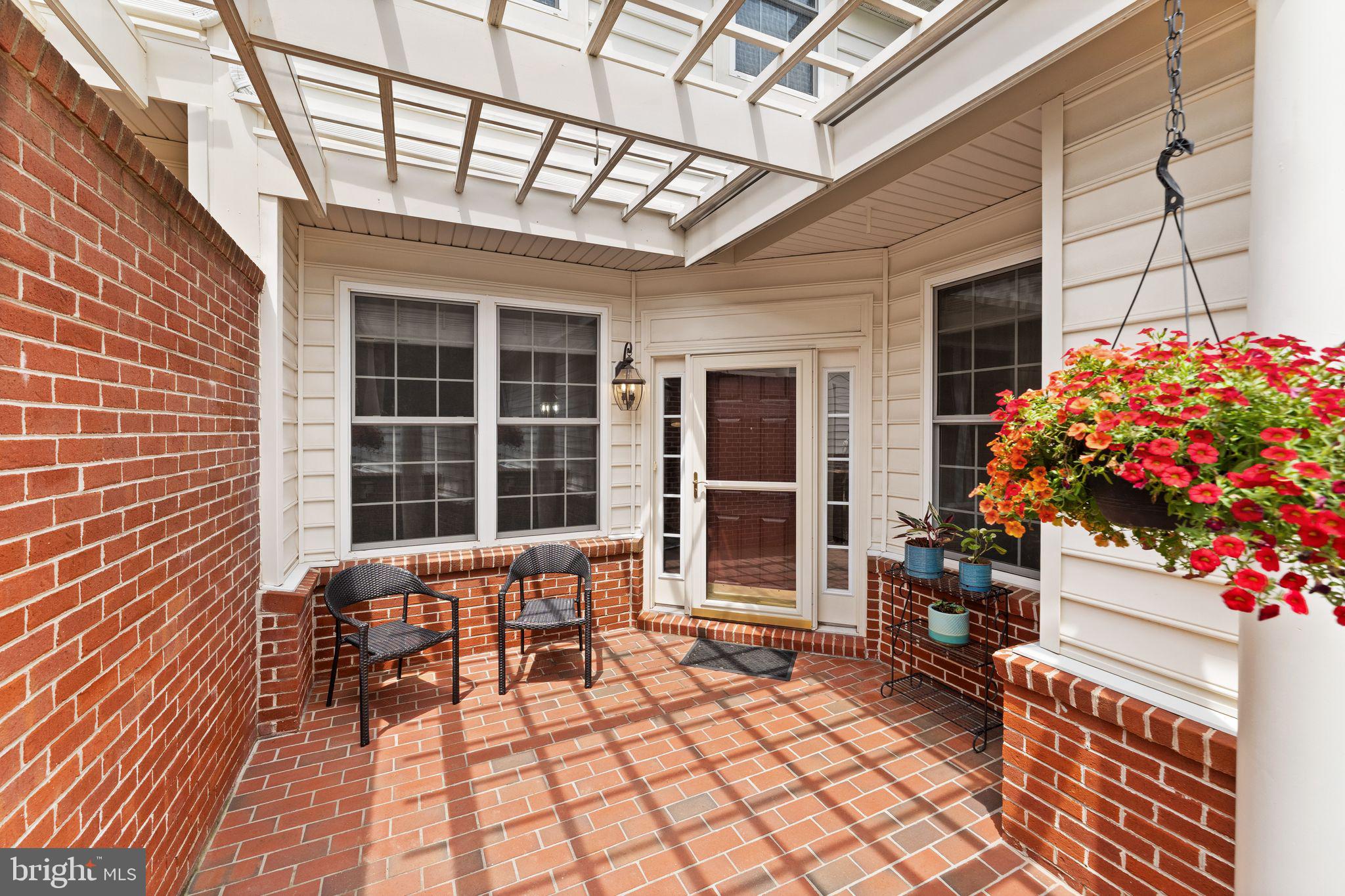 44360 Oakmont Manor Sq