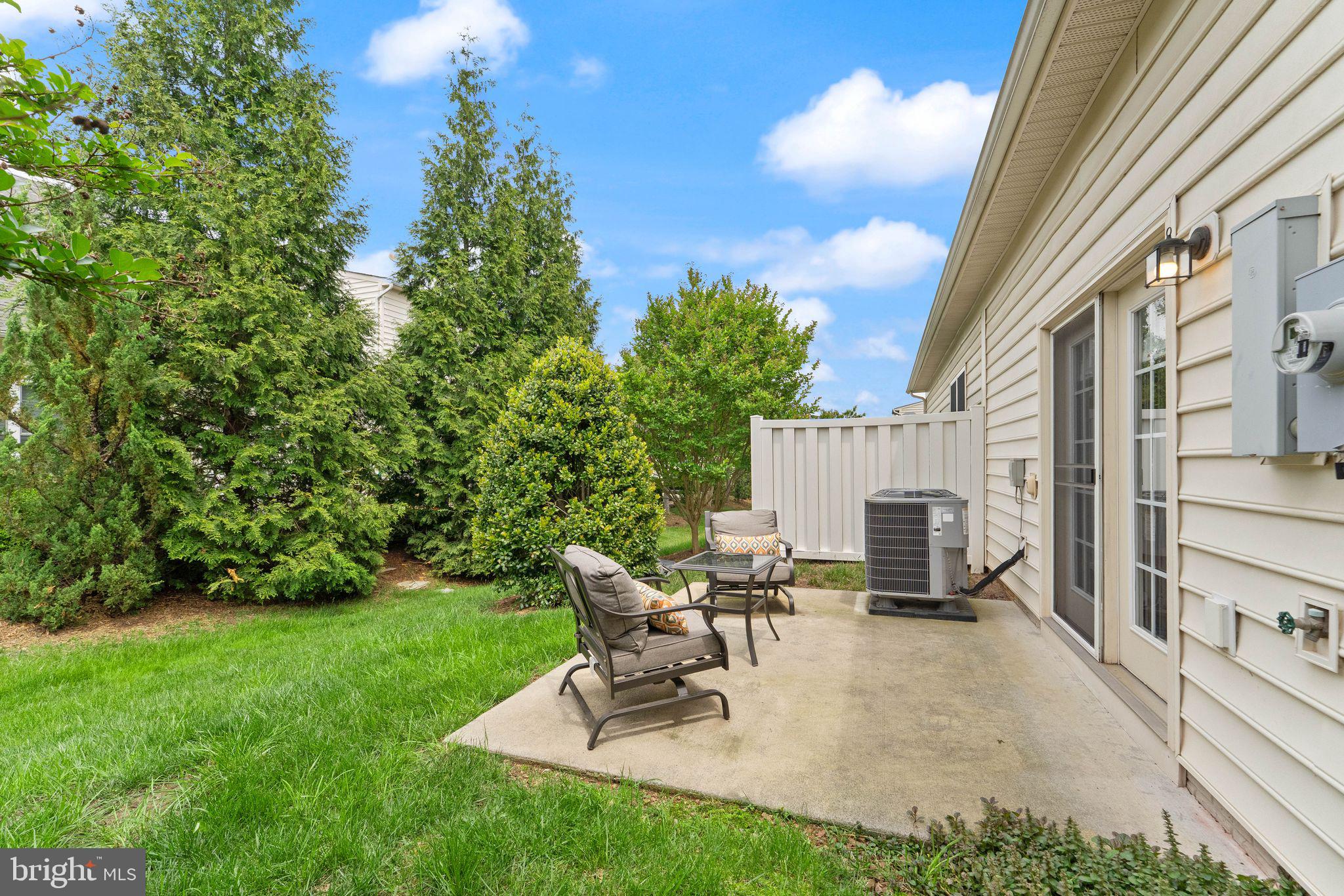 44360 Oakmont Manor Sq