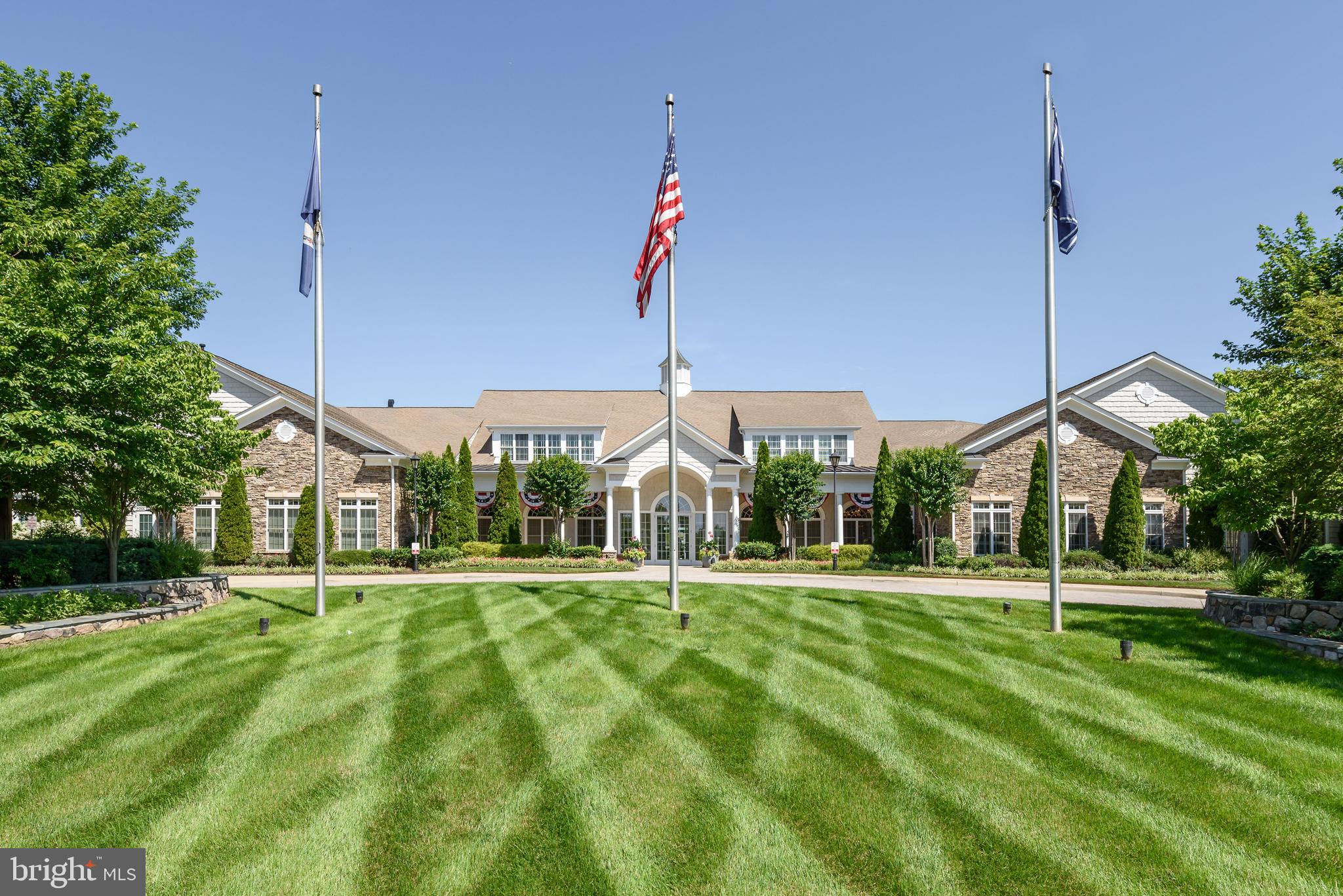 44360 Oakmont Manor Sq