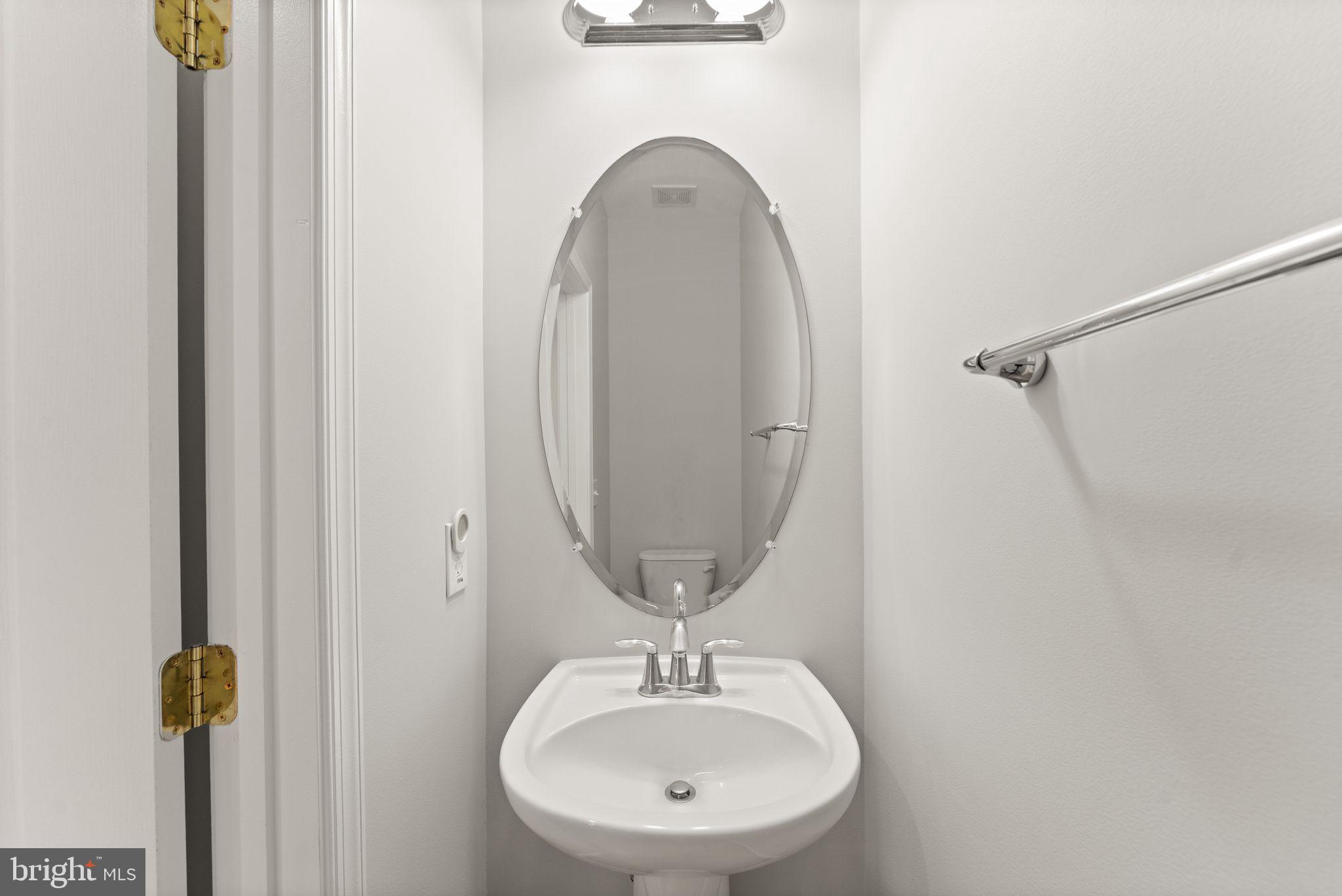 44360 Oakmont Manor Sq