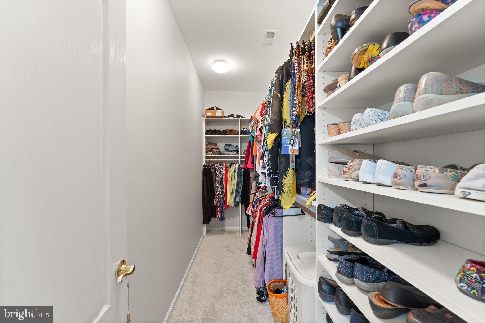 44360 Oakmont Manor Sq