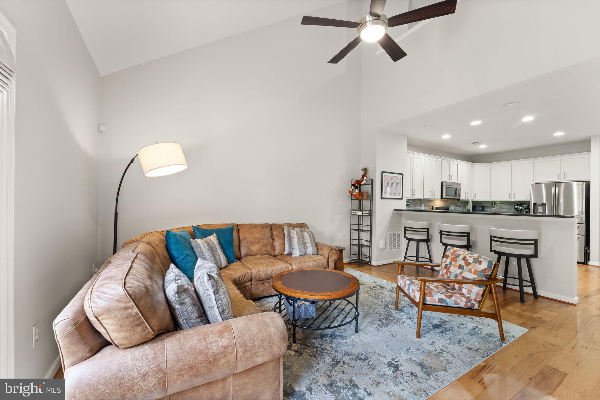 44360 Oakmont Manor Sq