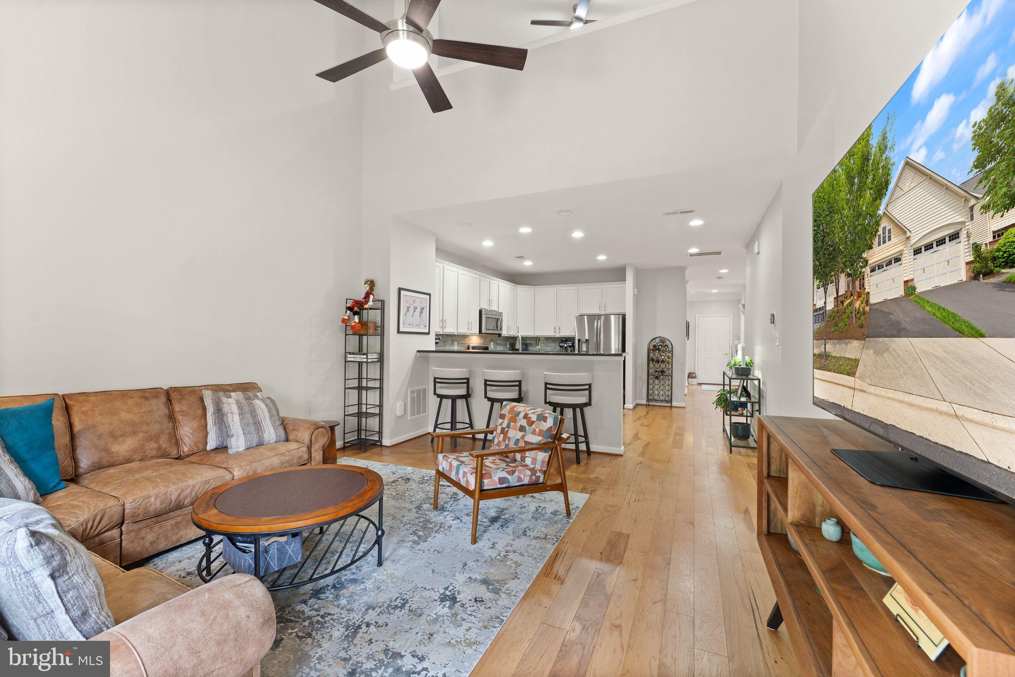 44360 Oakmont Manor Sq