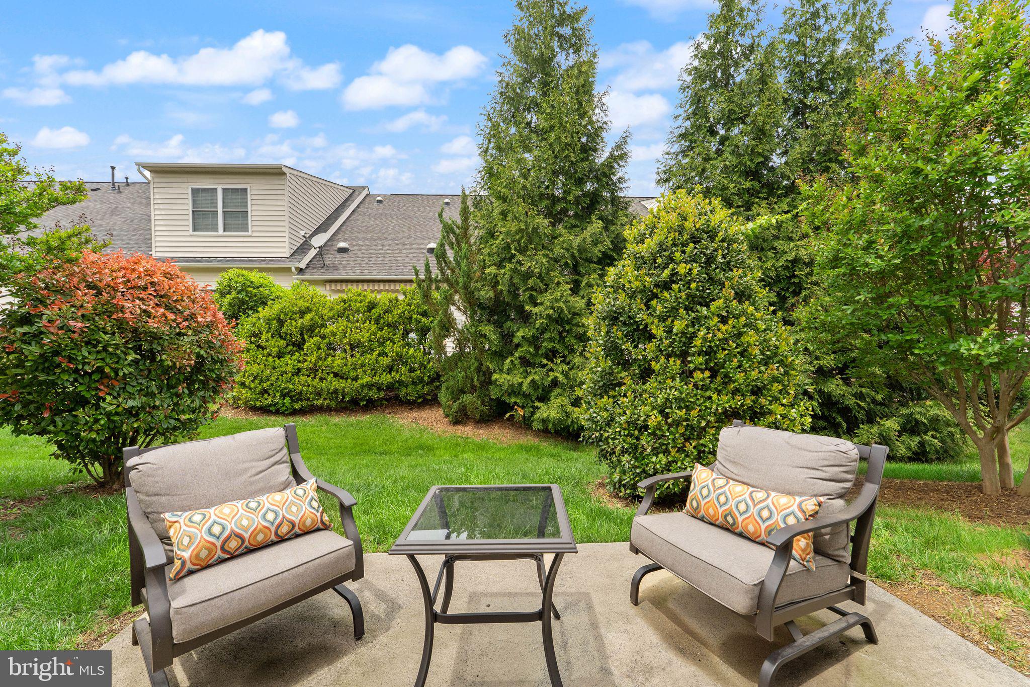 44360 Oakmont Manor Sq