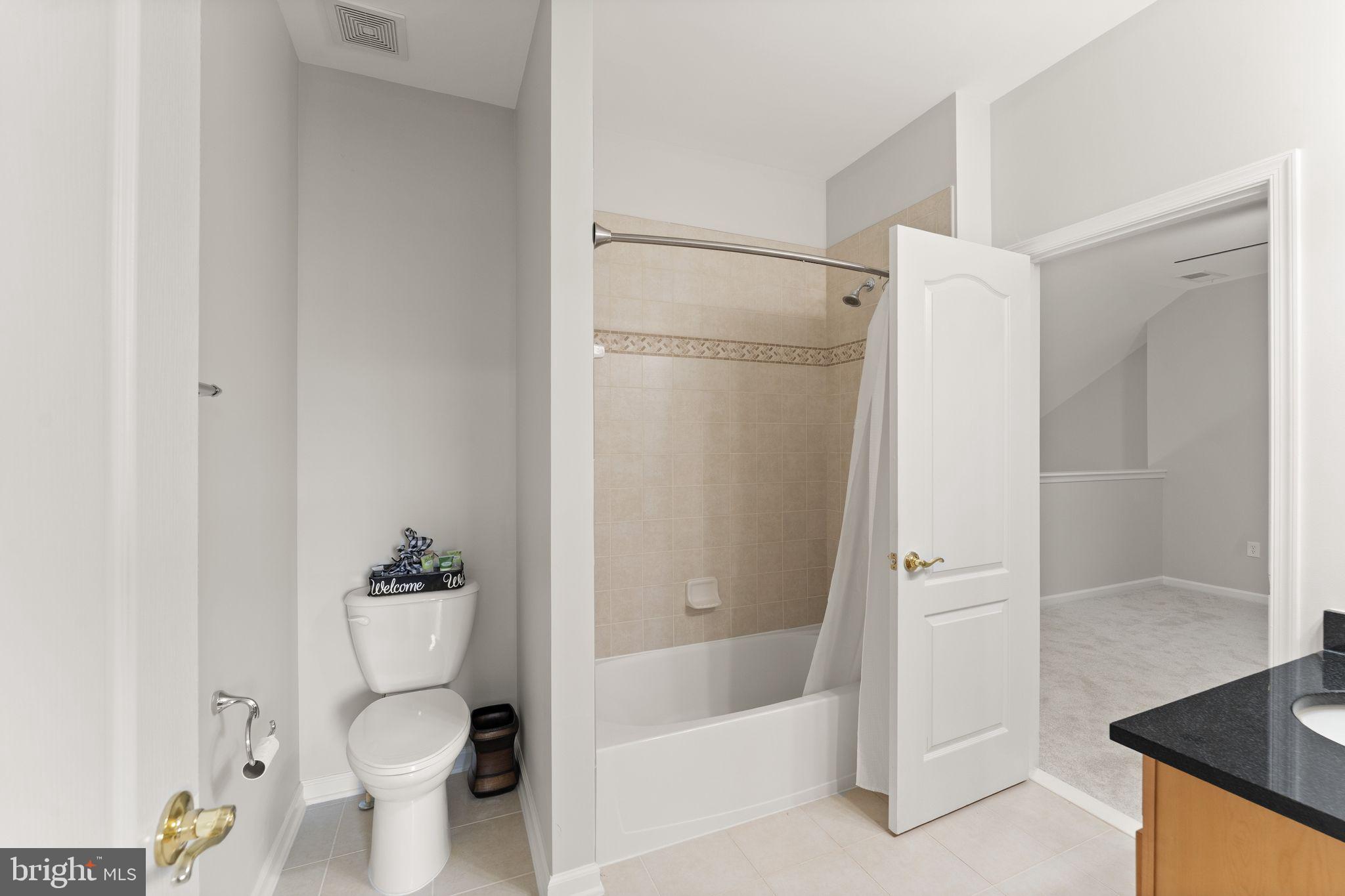 44360 Oakmont Manor Sq