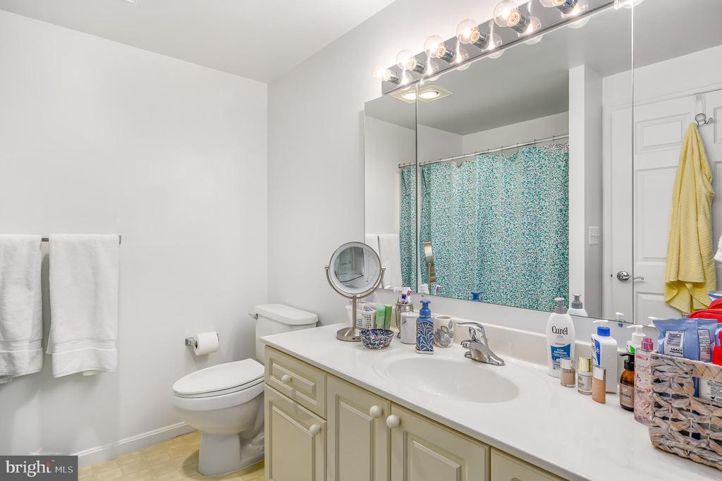 19355 Cypress Ridge Ter #203