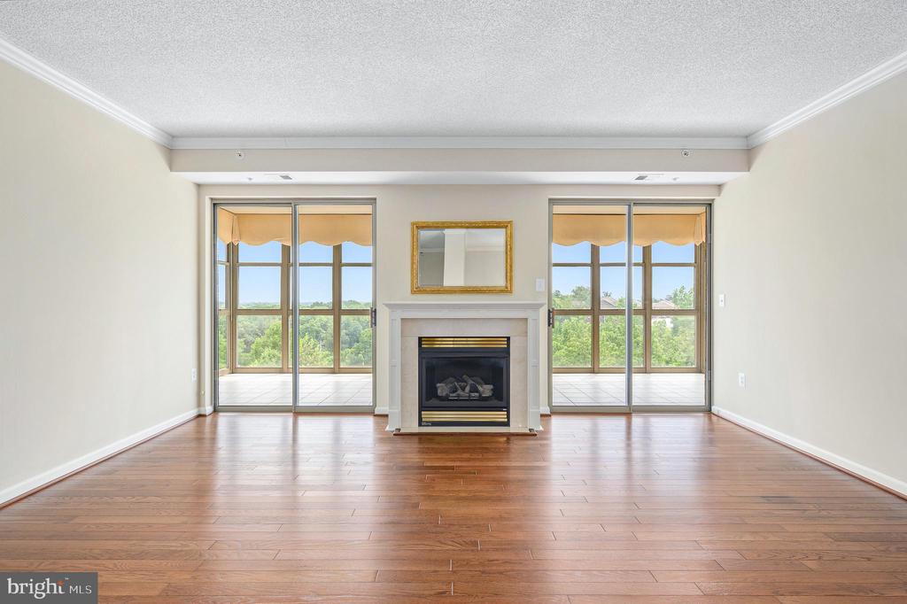 19370 Magnolia Grove Sq #410
