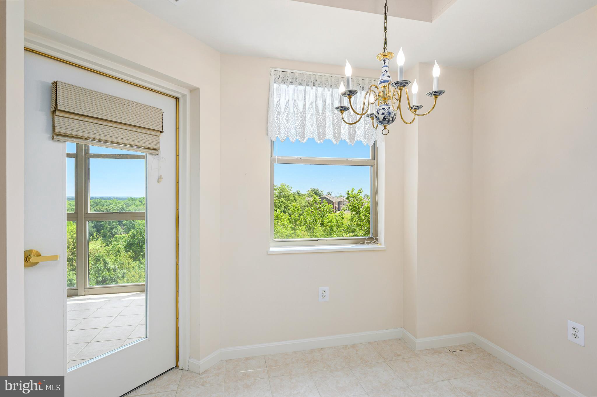 19370 Magnolia Grove Sq #410