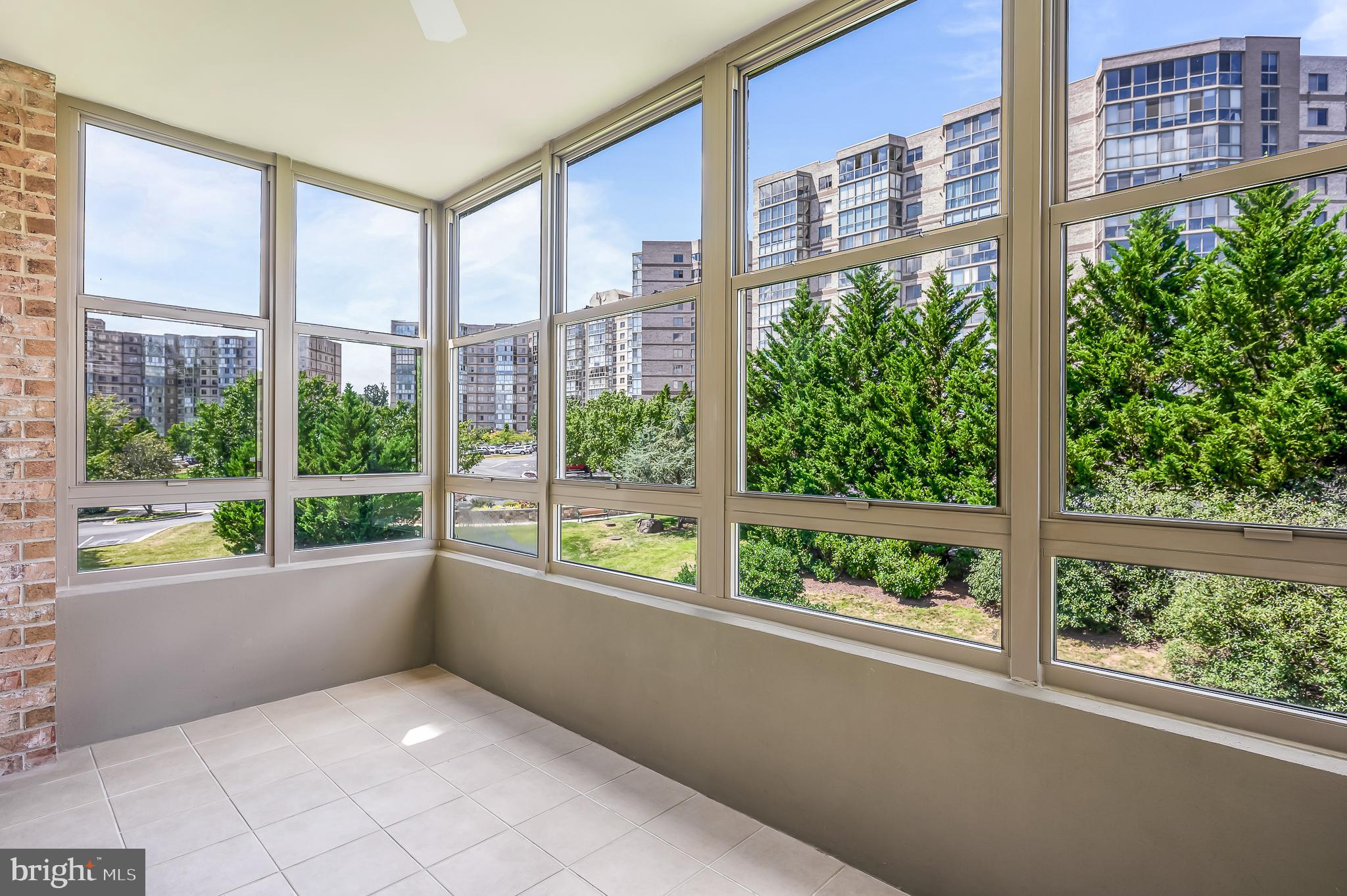 19350 MAGNOLIA GROVE SQUARE 303