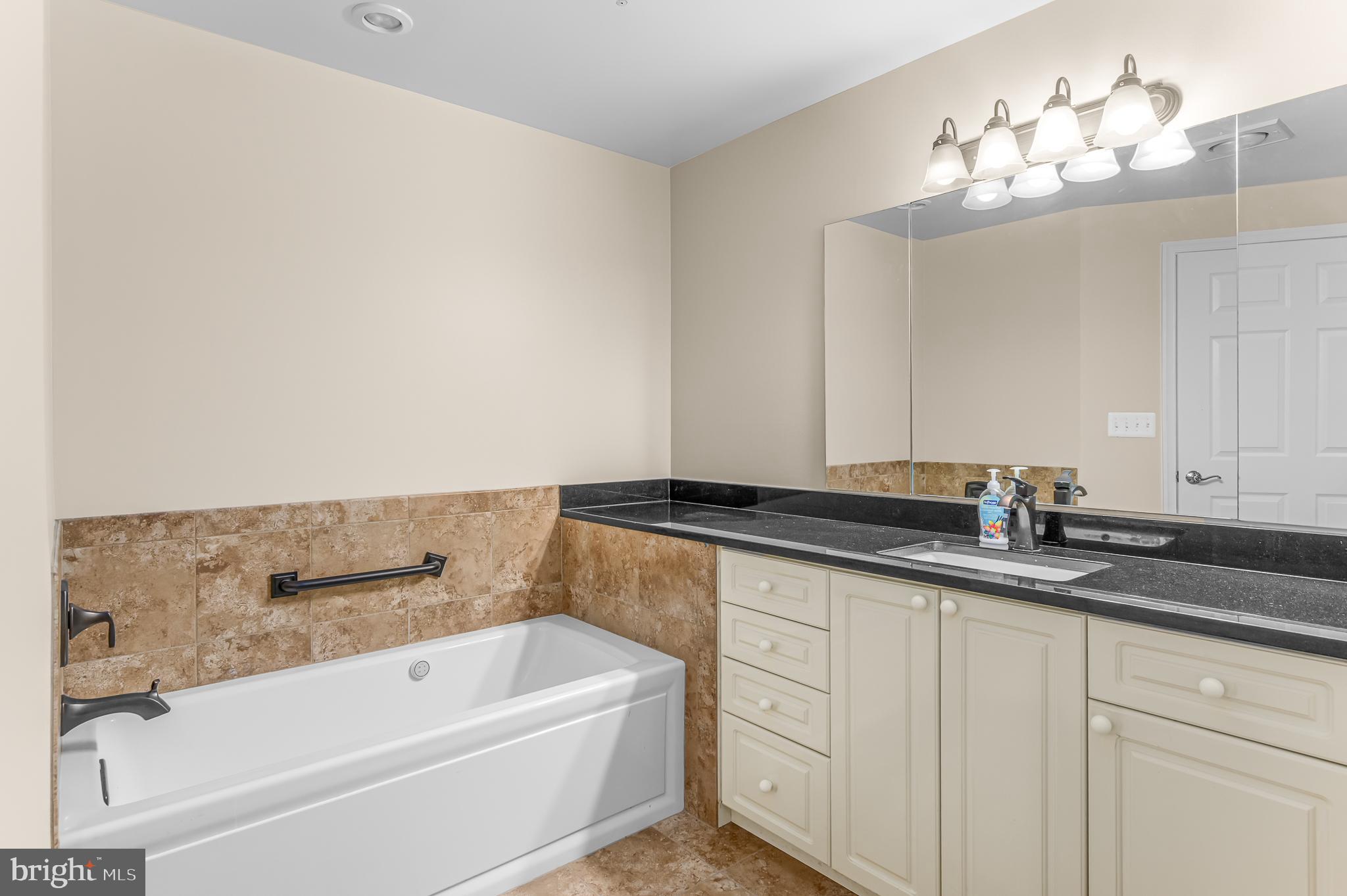 19360 MAGNOLIA GROVE SQUARE 316