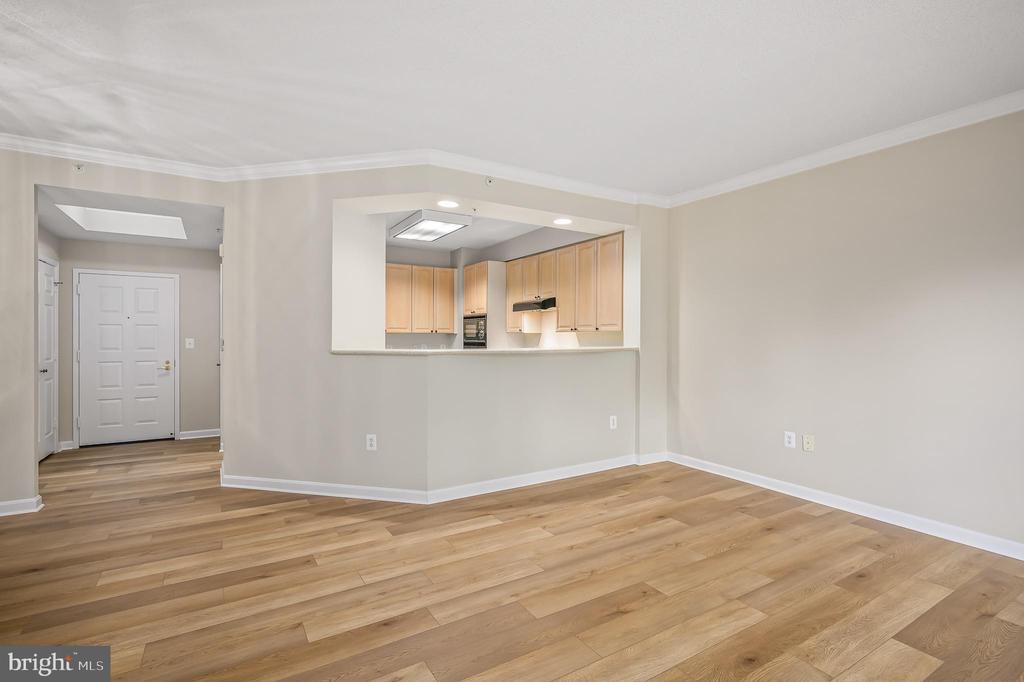 19350 MAGNOLIA GROVE SQUARE 303