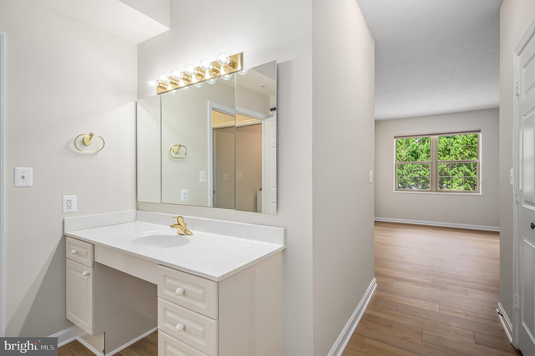 19350 MAGNOLIA GROVE SQUARE 303