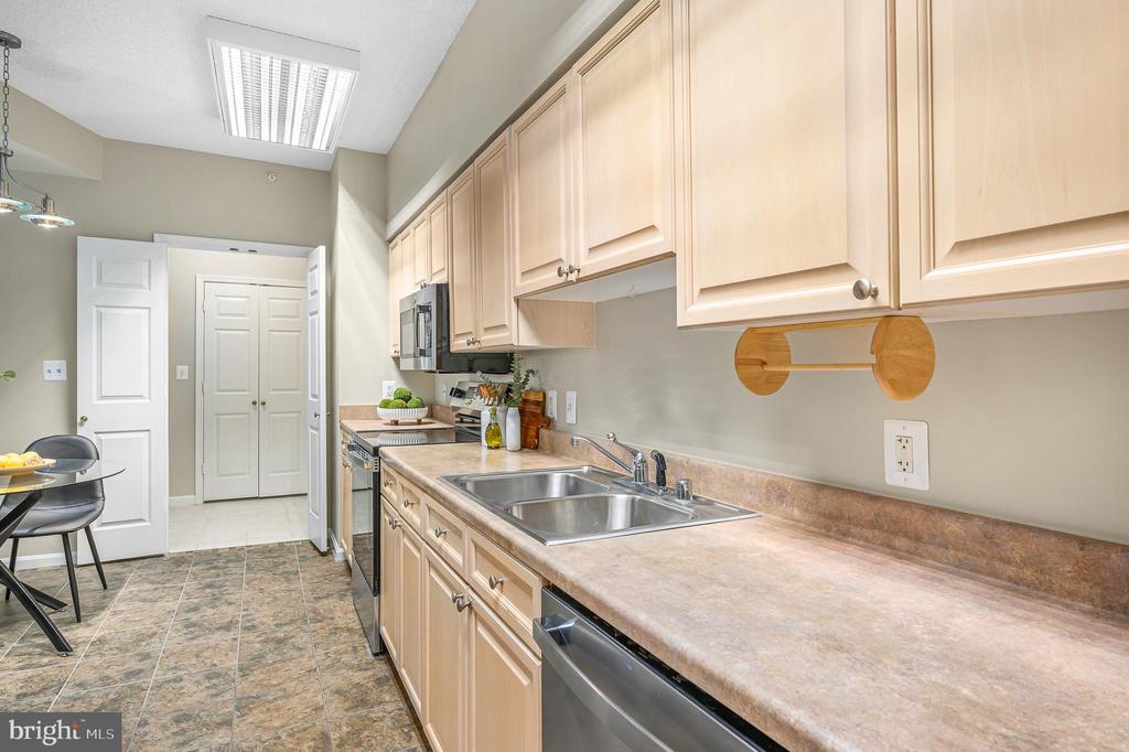 19375 CYPRESS RIDGE TERRACE 114