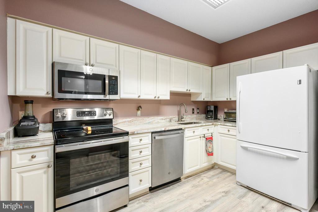 19355 CYPRESS RIDGE TERRACE 422