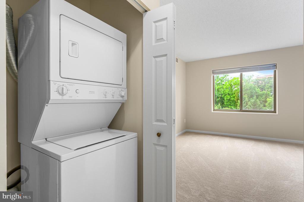 19355 CYPRESS RIDGE TERRACE 404