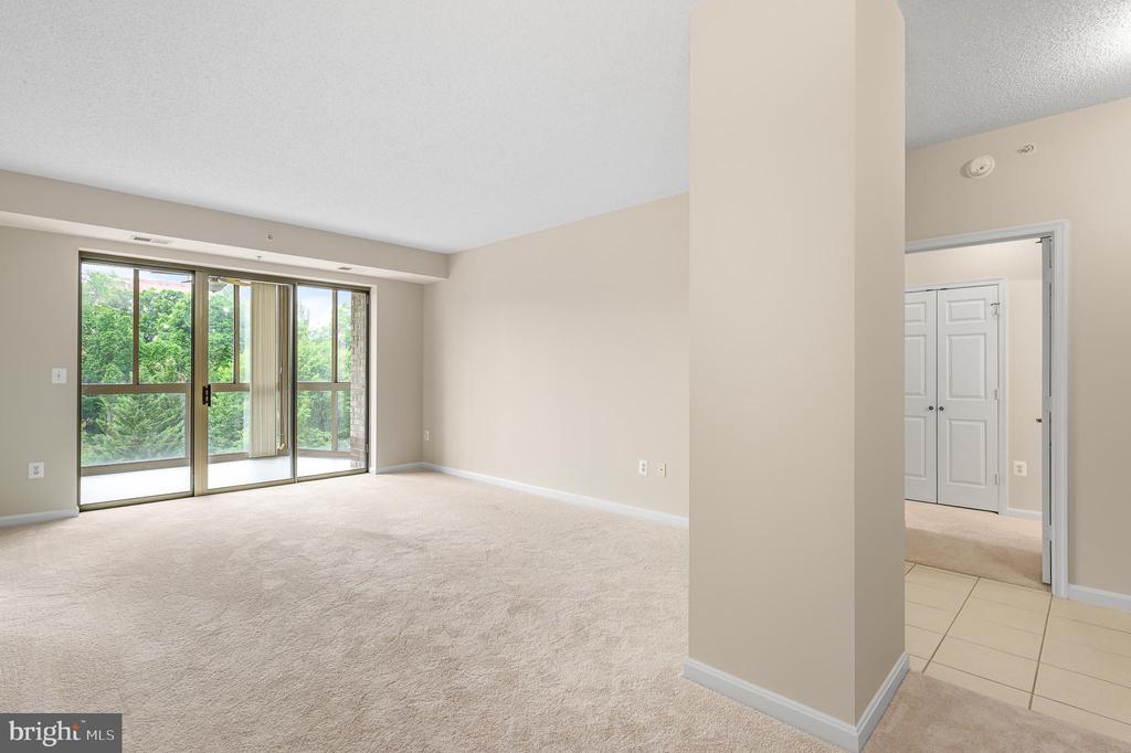 19355 CYPRESS RIDGE TERRACE 404