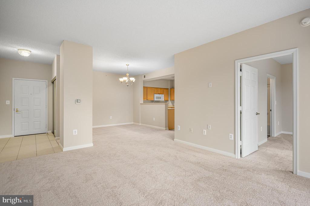19355 CYPRESS RIDGE TERRACE 404