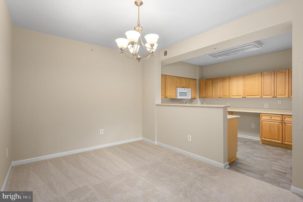 19355 CYPRESS RIDGE TERRACE 404