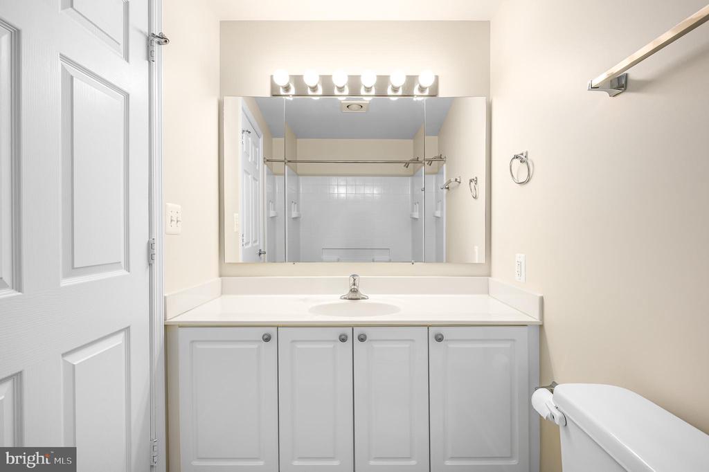 19355 CYPRESS RIDGE TERRACE 404