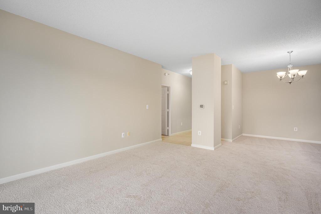 19355 CYPRESS RIDGE TERRACE 404